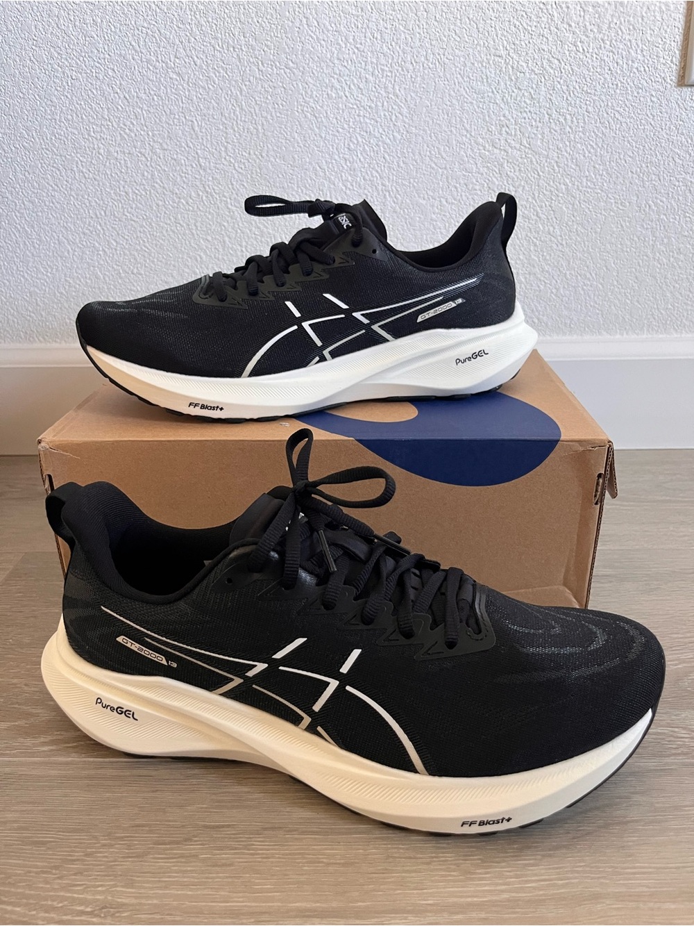 ASICS Black & White Men's Running Shoes - Lightweight Road Trainers